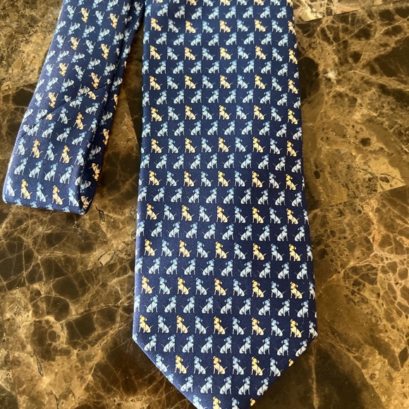Astor & Black 100 % Silk Tie Navy Dog Motif Preppy Sporting Hunting Novelty - Picture 7 of 10